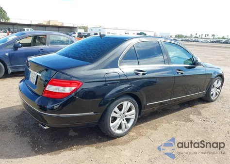 2009 Mercedes-Benz C 300 Luxury/Sport из США, поврежденный, VIN WDDGF54X19R077699